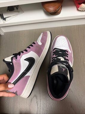 Jordan Low Top Sneakers in Lavender, White & Black